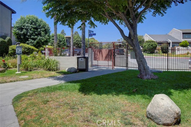 23318 Sesame Street, Torrance CA: https://media.crmls.org/medias/ff20e1aa-4620-4d15-a5e9-b84160da4bf1.jpg