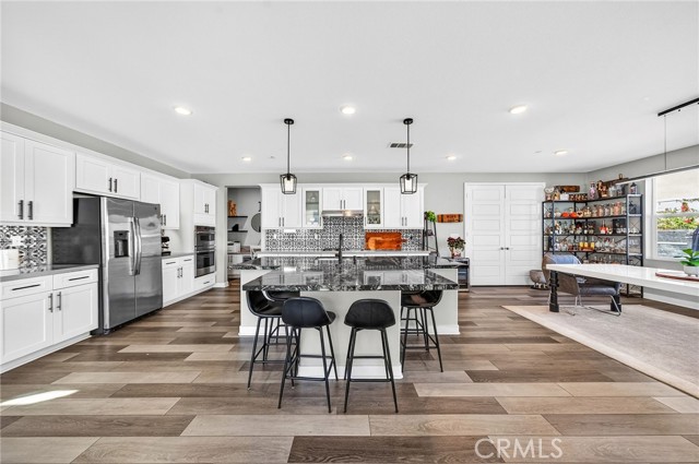 Detail Gallery Image 6 of 57 For 29530 Shire Horse Way, Menifee,  CA 92584 - 6 Beds | 3 Baths