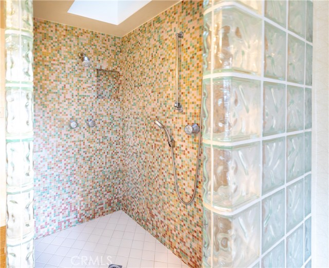 4 Aurora Drive, Rolling Hills Estates, California 90274, 3 Bedrooms Bedrooms, ,2 BathroomsBathrooms,Residential,Sold,Aurora,PV22014268