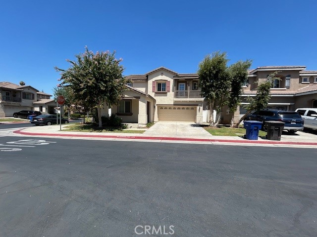 Detail Gallery Image 4 of 46 For 1911 Cefalu Ct, Riverside,  CA 92507 - 5 Beds | 2/1 Baths
