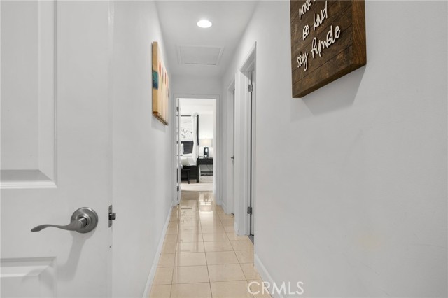 Detail Gallery Image 16 of 35 For 1660 W Sallie Ln, Anaheim,  CA 92802 - 4 Beds | 2 Baths