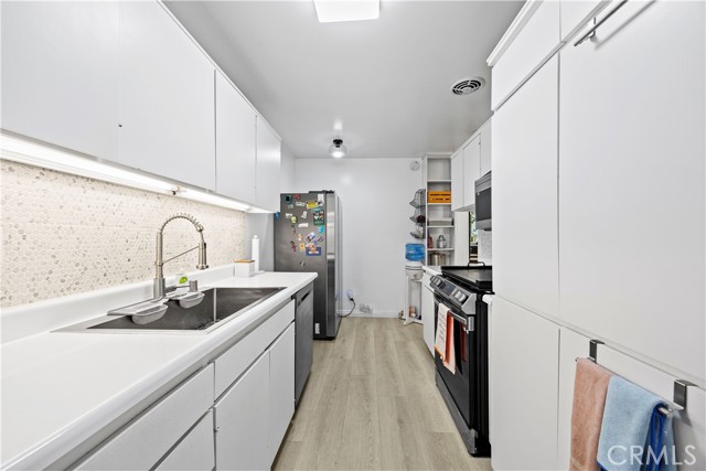 Detail Gallery Image 7 of 58 For 6315 Green Valley #100,  Culver City,  CA 90230 - 2 Beds | 2 Baths