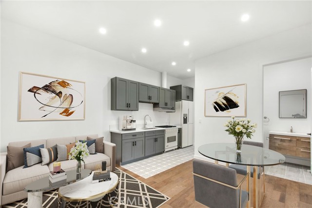 Detail Gallery Image 2 of 13 For 5512 Long Beach #B,  Long Beach,  CA 90805 - 2 Beds | 1 Baths