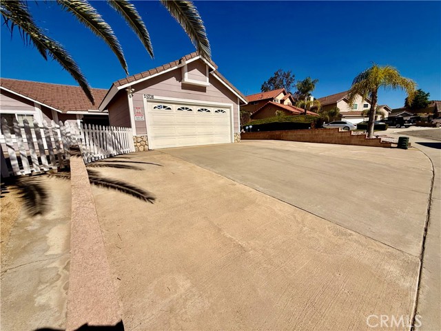 Detail Gallery Image 8 of 56 For 25708 Aspenwood Ct, Moreno Valley,  CA 92557 - 3 Beds | 2 Baths