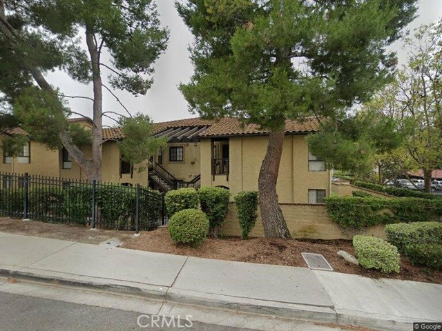 25651 Unit E Indian Hill Ln, Laguna Hills CA: https://media.crmls.org/medias/ff245485-d55a-421c-9682-e2bf96b9ac74.jpg