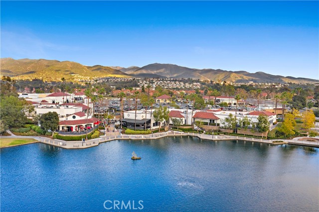1 Montana Del Lago Drive, Rancho Santa Margarita CA: https://media.crmls.org/medias/ff24bcdb-97e8-4cec-b592-08dac4c72437.jpg