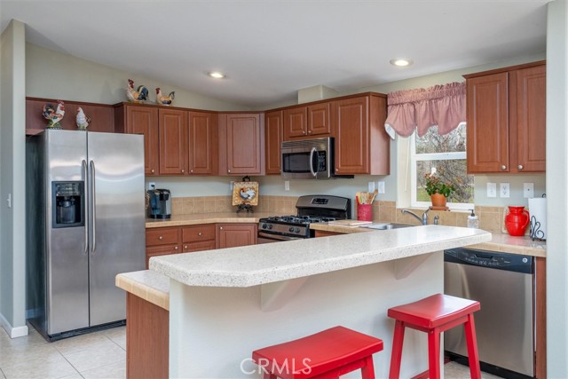 Image 11 of 40 For 43555 Highway 41  47