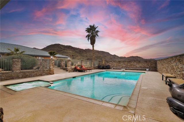 Detail Gallery Image 3 of 75 For 13724 Yuma Rd, Apple Valley,  CA 92307 - 5 Beds | 2/1 Baths