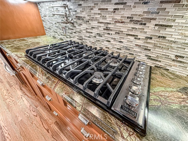 Detail Gallery Image 21 of 60 For 15452 Varden, Sherman Oaks,  CA 91403 - 4 Beds | 4 Baths