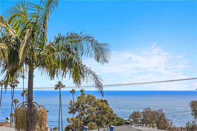 428 Cypress Drive, Laguna Beach CA: https://media.crmls.org/medias/ff25885b-4ad0-454f-a525-fe3ee1830832.jpg
