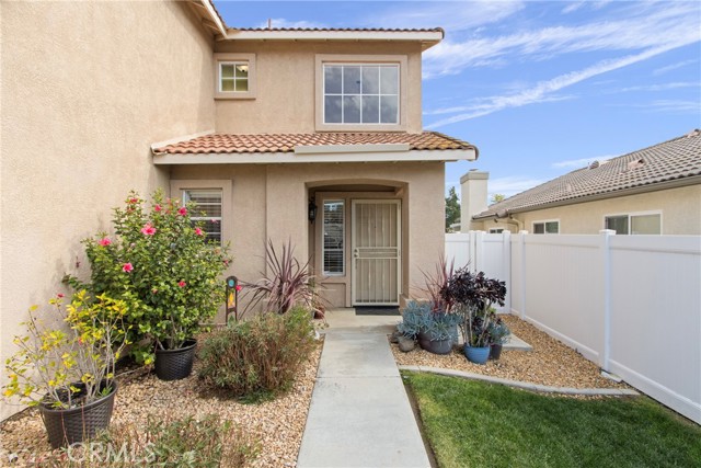 Detail Gallery Image 2 of 52 For 43750 Corte Amaya, Temecula,  CA 92592 - 4 Beds | 2/1 Baths
