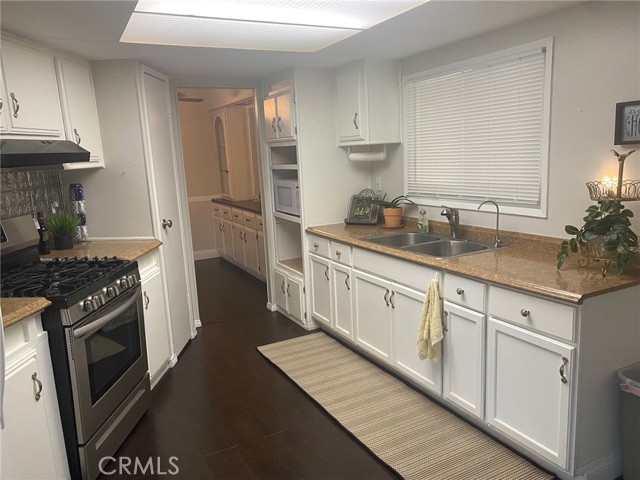 10210 Baseline, Alta Loma CA: https://media.crmls.org/medias/ff269a25-2274-4e99-b2b6-b507b5bb839a.jpg