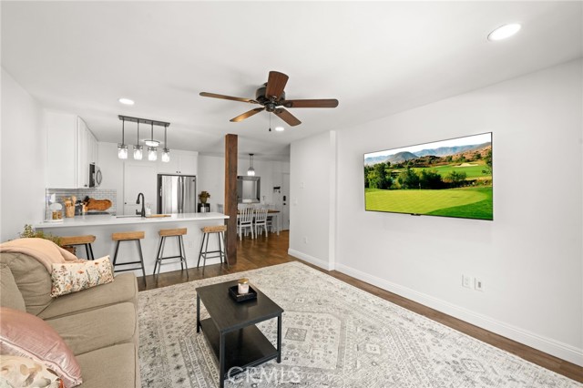 Detail Gallery Image 3 of 52 For 6780 Friars Rd #366,  San Diego,  CA 92108 - 2 Beds | 1 Baths