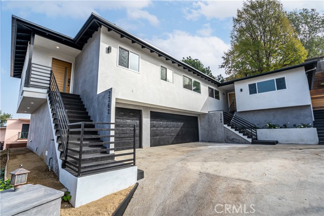 Detail Gallery Image 6 of 73 For 3362 Bellota, Los Angeles,  CA 90027 - 5 Beds | 5 Baths