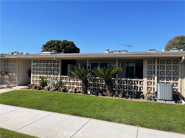 Detail Gallery Image 1 of 1 For 13580 Cedar Crest Lane 110b,  Seal Beach,  CA 90740 - 2 Beds | 1 Baths