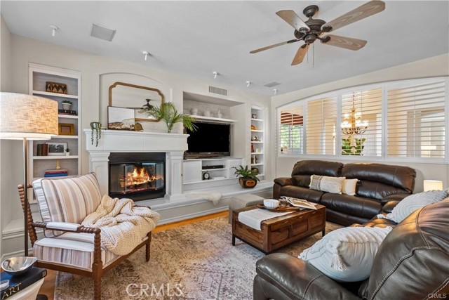25865 Tulip Grove Street, Stevenson Ranch CA: https://media.crmls.org/medias/ff27d6b9-976e-4603-8a18-baaa533e269a.jpg
