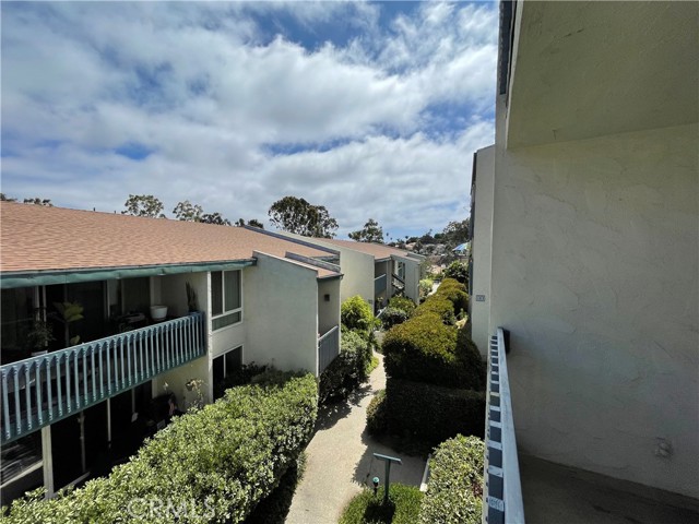 802 Camino Real, Redondo Beach, California 90277, 1 Bedroom Bedrooms, ,1 BathroomBathrooms,Residential,Sold,Camino Real,AR22150106