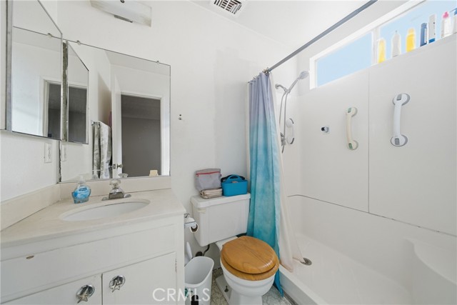Detail Gallery Image 23 of 40 For 429 Carnation Ave, Corona Del Mar,  CA 92625 - – Beds | – Baths