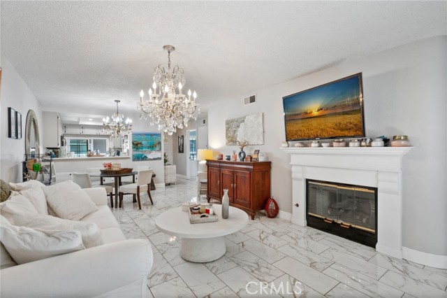 Front Image Thumbnail for CRSB25239601