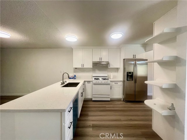 Detail Gallery Image 6 of 17 For 2251 Fullerton, Rowland Heights,  CA 91748 - 2 Beds | 2 Baths