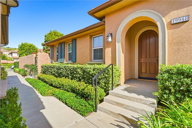 Detail Gallery Image 4 of 55 For 19948 Villa Medici, Yorba Linda,  CA 92886 - 3 Beds | 2 Baths