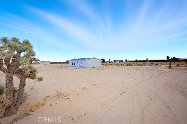 Detail Gallery Image 3 of 34 For 5430 Luna Rd, Phelan,  CA 92371 - 4 Beds | 3 Baths