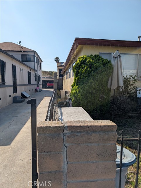 Detail Gallery Image 13 of 30 For 2235 Hauser Bld, Los Angeles,  CA 90016 - – Beds | – Baths