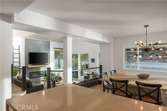 Detail Gallery Image 8 of 35 For 38994 Willow Landing, Big Bear Lake,  CA 92315 - 4 Beds | 3 Baths