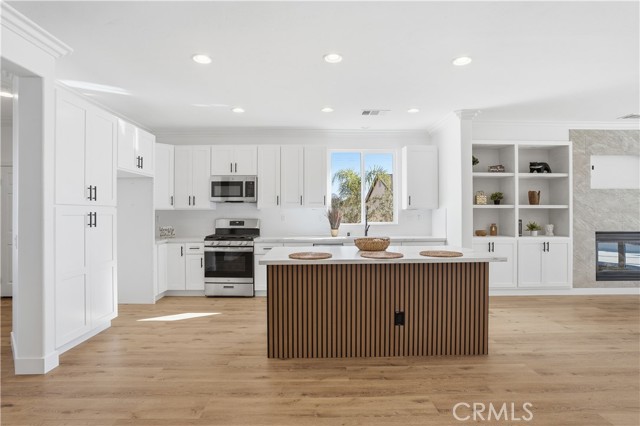 Detail Gallery Image 9 of 42 For 329 Sparkler, Perris,  CA 92571 - 4 Beds | 2 Baths