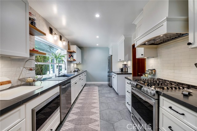 Detail Gallery Image 27 of 75 For 1030 N Norman Pl, Fullerton,  CA 92831 - 4 Beds | 3/1 Baths