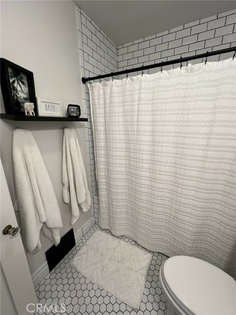 Detail Gallery Image 16 of 22 For 1649 N Mar Vista Ave, Pasadena,  CA 91104 - 2 Beds | 1 Baths