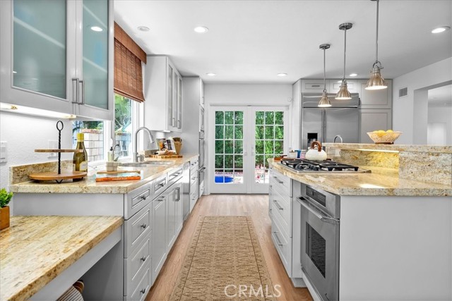 2209 Valley Drive, Manhattan Beach, California 90266, 4 Bedrooms Bedrooms, ,2 BathroomsBathrooms,Residential,Sold,Valley,SB22159548