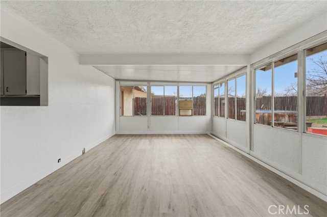 Detail Gallery Image 21 of 41 For 10312 Hawthorne Ave, Hesperia,  CA 92345 - 3 Beds | 3 Baths