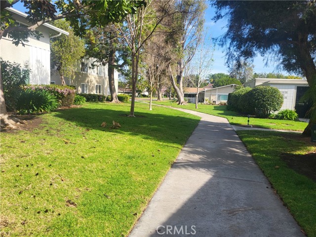 Detail Gallery Image 2 of 14 For 731 Avenida Majorca #Q,  Laguna Woods,  CA 92637 - 2 Beds | 2 Baths