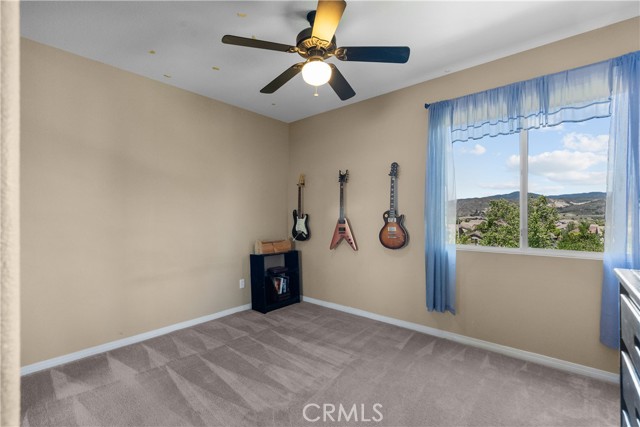 29266 Mission Trail Lane, Valencia CA: https://media.crmls.org/medias/ff30d160-1e7d-4a23-89d5-cbd5365621c3.jpg