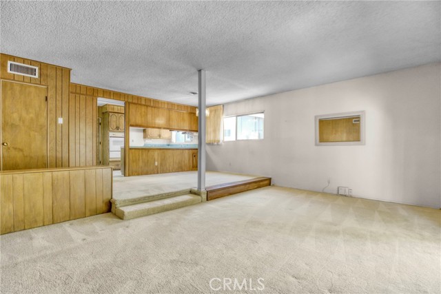 8834 Gerald Avenue, North Hills CA: https://media.crmls.org/medias/ff314a4d-b215-48e5-a5aa-70c6b6feab90.jpg