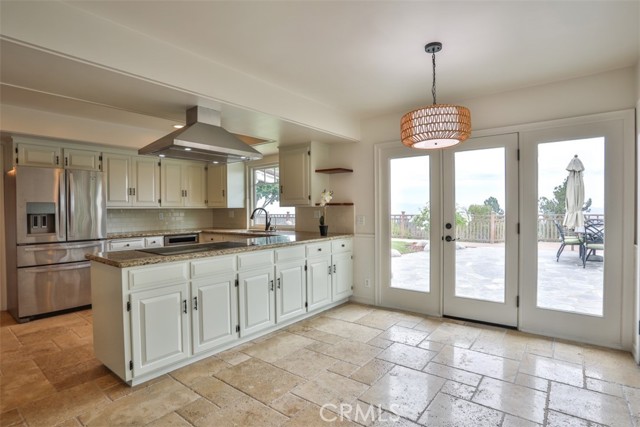 854 Guanajuato Drive, Claremont CA: https://media.crmls.org/medias/ff320e92-3e5d-4a41-a701-f838036f6104.jpg