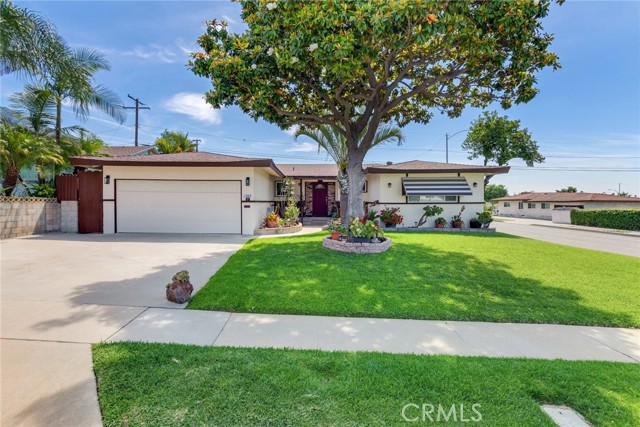 1242 N Dalton Avenue, Azusa CA: https://media.crmls.org/medias/ff3222a7-90e2-4a28-9bf6-e13fcf0d0ca6.jpg