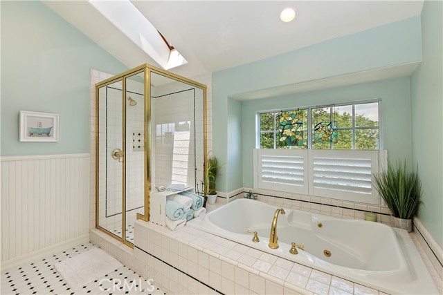 27781 St Bernard Lane, Lake Arrowhead CA: https://media.crmls.org/medias/ff3239b7-6d97-41ca-92f6-e80bd1528bec.jpg