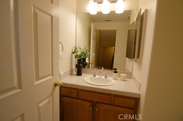 Detail Gallery Image 19 of 35 For 240 S Mentor #2,  Pasadena,  CA 91106 - 2 Beds | 2/1 Baths