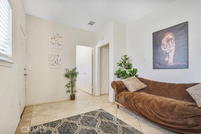 18760 Otomian Road, Apple Valley CA: https://media.crmls.org/medias/ff32a459-768d-4ed8-9199-a8b56a833699.jpg