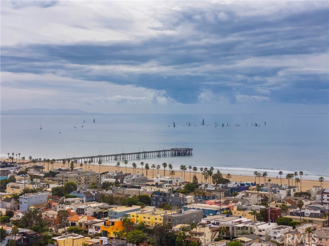 Detail Gallery Image 45 of 48 For 410 Carroll Canal, Venice,  CA 90291 - 3 Beds | 2 Baths