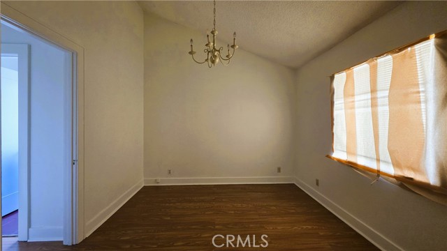 Detail Gallery Image 4 of 10 For 488 Royce St, Altadena,  CA 91001 - 2 Beds | 2 Baths