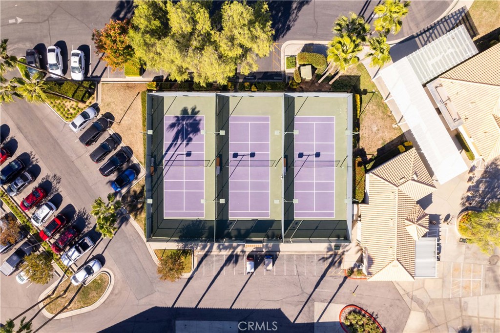 https://media.crmls.org/medias/ff33b39d-c314-4ac2-bf81-81dc440a0287.jpg?preset=X-Large