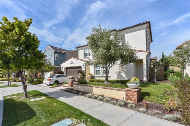 Detail Gallery Image 2 of 31 For 107 Fairgrove, Irvine,  CA 92618 - 5 Beds | 5/1 Baths