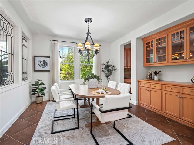 25679 Smoketree Lane, Valencia CA: https://media.crmls.org/medias/ff351c46-0295-4055-8579-de01f991d104.jpg