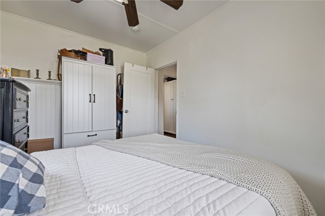 435 S Palm Avenue, Santa Paula CA: https://media.crmls.org/medias/ff3573fb-1dd0-40c0-b399-a065c547b66a.jpg
