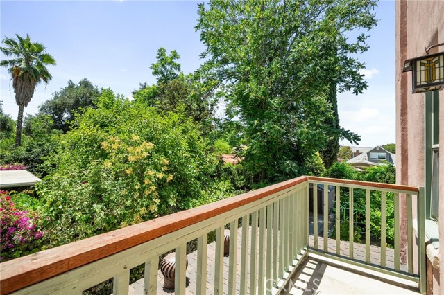 405 W Olive Avenue, Redlands CA: https://media.crmls.org/medias/ff358264-9f6c-45b4-8de3-ef8e06d7f403.jpg