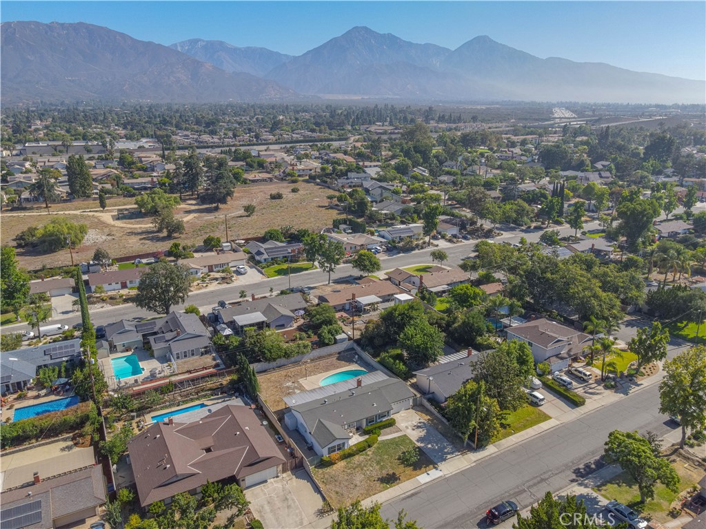 MLS #OC25162485 img 34