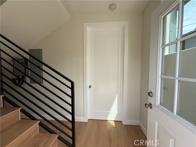 Detail Gallery Image 4 of 31 For 20953 Saticoy, Canoga Park,  CA 91304 - 2 Beds | 2 Baths